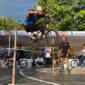 JUMPING - Salah seorang pegiat BMX saat beraksi. (Foto: MGS)