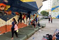 Bibit atlet panjat tebing Banjarmasin saat melakukan latihan dasar