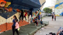 Bibit atlet panjat tebing Banjarmasin saat melakukan latihan dasar