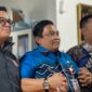 BERFOTO - Kadisdik Kalsel Abdul Rahim (di tengah) saat temumedia di SMAN 2 Banjarmasin. (Foto: MGS)