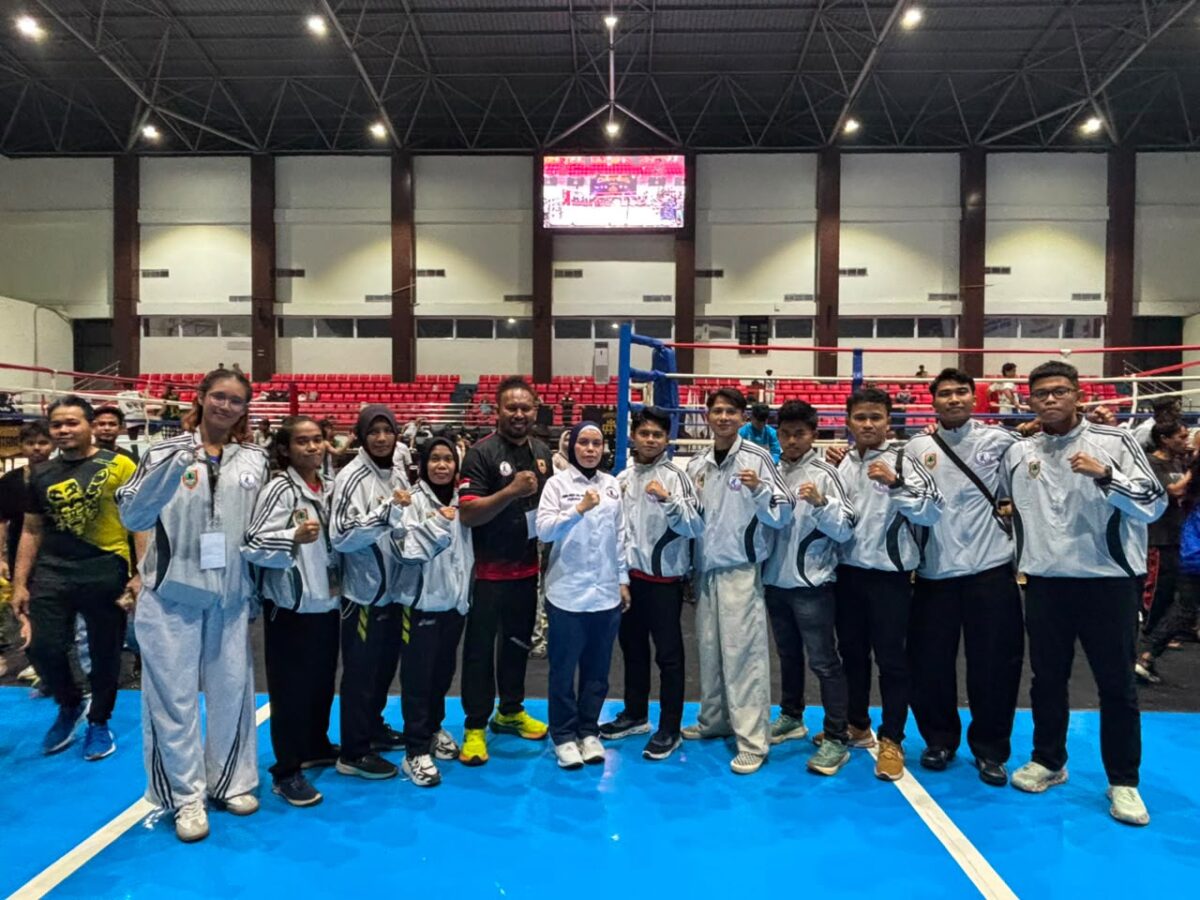 JUARA - Kontingen Muaythai Kalsel saat mengikuti Kejurnas dan meraih enam emas. (Foto: Elsa Pratiwi) 