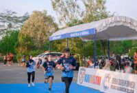 BERLARI - Para peserta BDC berlari untuk menuntaskan challenge (foto: Budiono)