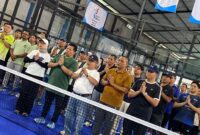 RESMI DIBUKA - Kejuaraan padel antar-SKPD resmi dibuka oleh Asisten Perekonomian dan Pembangunan Setda Provinsi Kalsel, Ariadi Noor. (Foto: MGS)