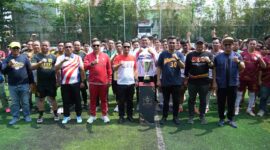 BERFOTO - Pemain dari tim SKPD Banjarmasin beradu strategi dalam Kejuaraan Mini Soccer Wali Kota Cup Tahun 2026. (Foto: RA)